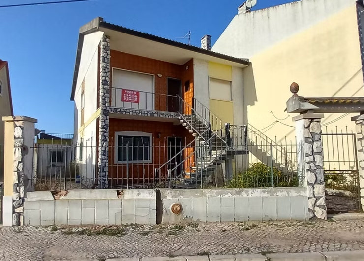 44b415_945e3211518a4a96979b29bf690aa6a1mv2