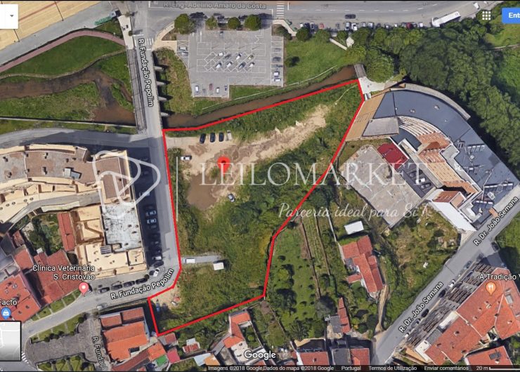 Vista-Satélite-terreno-dilimitado